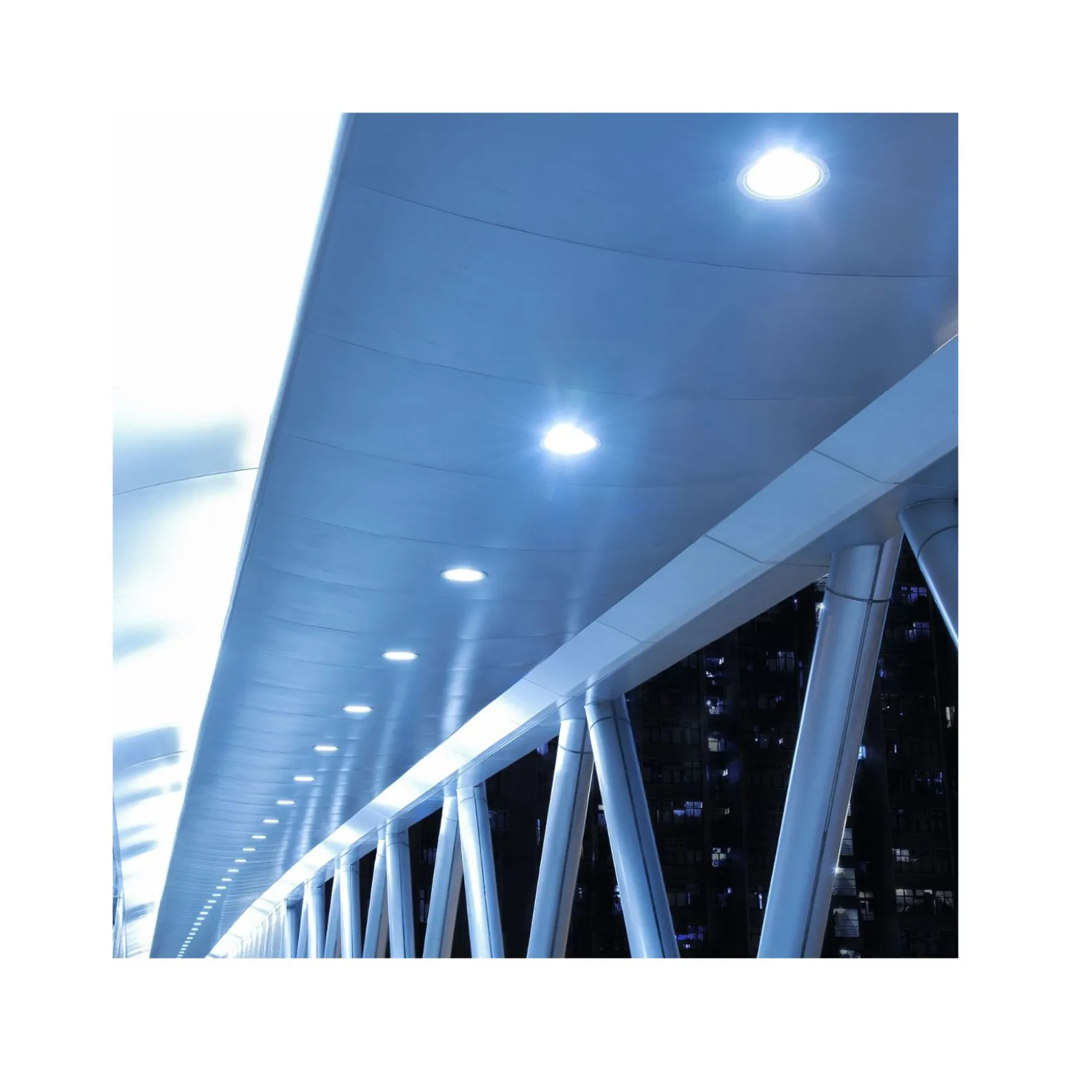 Noxion LED Downlight Slim V2.0 20W 2000lm 120D - 830 Varm Vit | 225mm - Utskärning 200mm - IP44 - 3 Timmar Nödbelysning